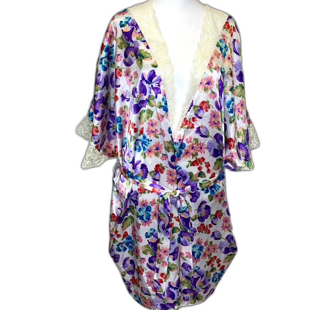 Delicates Trad Wife Satin Floral Lace Trimmed Satin‎ Tie Pockets Robe Large